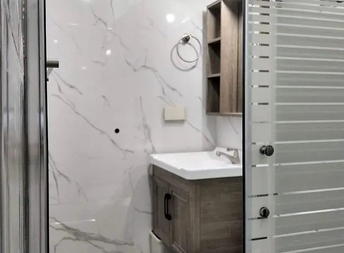 Affordable 2 Bedroom 2 Ba W/ Skycable, Netflix, & Amazon Prime * マニラ市
