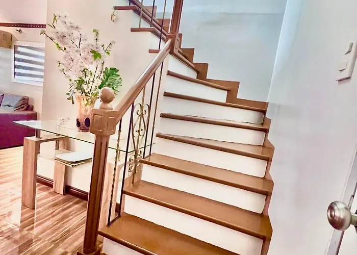 Affordable 2 Bedroom 2 Ba W/ Skycable, Netflix, & Amazon Prime アパート *