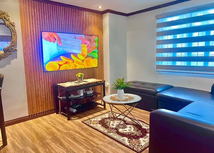 Affordable 2 Bedroom 2 Ba W/ Skycable, Netflix, & Amazon Prime マニラ市