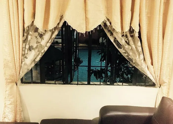 Affordable 2 Bedroom 2 Ba W/ Skycable, Netflix, & Amazon Prime * マニラ市