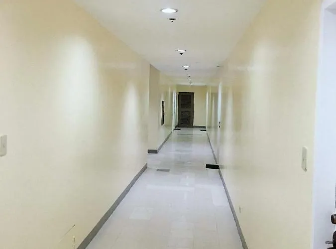 Affordable 2 Bedroom 2 Ba W/ Skycable, Netflix, & Amazon Prime * マニラ市